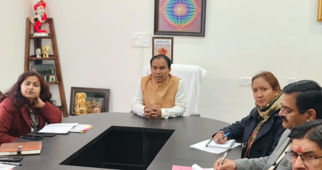 लम्बे समय से गैरहाज़िर शिक्षकों पर होगी कार्रवाई : डॉ. धन सिंह रावत