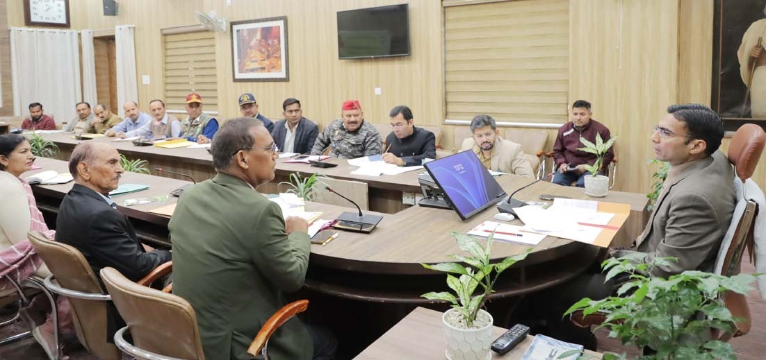 सरकार प्रशासन को है सैनिकों के बलिदान का गहरा एहसासः डीएम