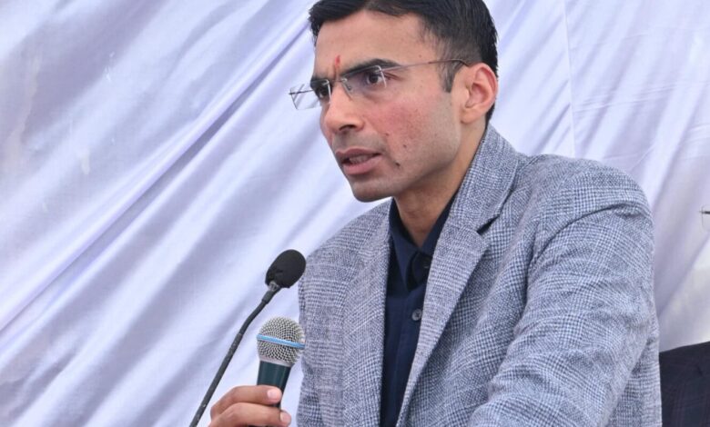 डीएम के आदेश पर उच्च न्यायालय ने लगाई मोहर