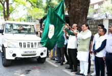 सीएम ने 23 बोलेरो कैम्पर वाहनों को हरी झंडी दिखाकर किया रवाना