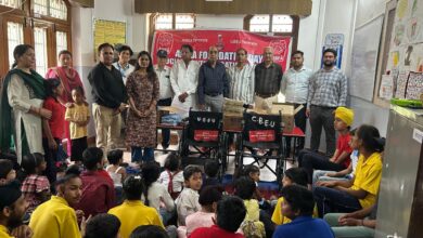 उत्तरांचल बैंक इम्प्लाईज़ यूनियन ने जरूरतमंद बच्चों को स्टेशनरी, व्हील चेयर आदि सामान किए वितरित
