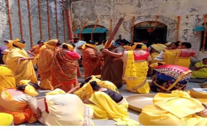 गाडू घड़ा तेलकलश यात्रा 22 अप्रैल को राजदरबार नरेंद्रनगर से शुरू हुई गाडू घड़ा तेलकलश यात्रा 22 अप्रैल को राजदरबार नरेंद्रनगर से शुरू हुई