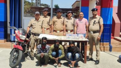 काले गैंग के तीन शातिर चोर माल सहित गिरफ्तार