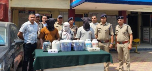पिता का 90 लाख रूपया चुराया, बेटी-दामाद सहित तीन गिरफ्तार पिता का 90 लाख रूपया चुराया, बेटी-दामाद सहित तीन गिरफ्तार
