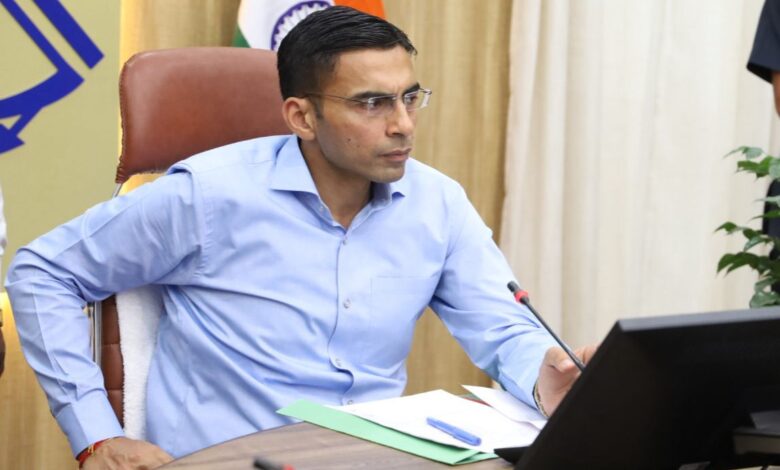 मुख्यमंत्री की प्रेरणा से दून शहर में नए नए प्रोजेक्ट लाकर आधुनिकता की ओर ले जाने में जुटे डीएम सविन मुख्यमंत्री की प्रेरणा से दून शहर में नए नए प्रोजेक्ट लाकर आधुनिकता की ओर ले जाने में जुटे डीएम सविन