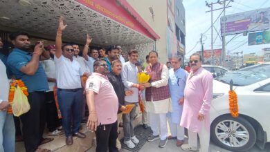 बीकेटीसी अध्यक्ष हेमंत द्विवेदी के भ्रमण के दौरान ऋषिकेश एवं श्रीनगर में भव्य स्वागत