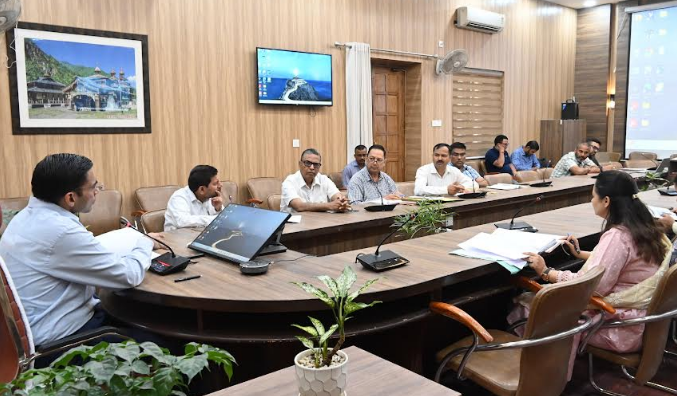 मुख्यमंत्री के जनभाव से प्रेरित डीएम ने स्लम एरियास को दुरूस्त करने की कवायद शुरू कर दी