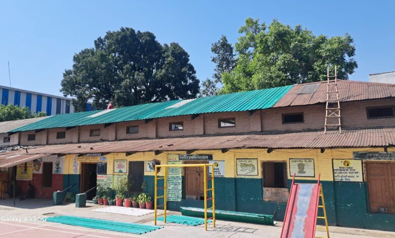 परेड ग्राउण्ड सरकारी स्कूल, भवन का मरम्मत कार्य शुरू परेड ग्राउण्ड सरकारी स्कूल, भवन का मरम्मत कार्य शुरू