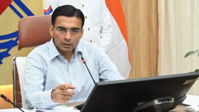 डीएम की दो टूकः युद्धस्तर पर करना ही है पेयजल समस्या का निस्तारण यह जान लें अधिकारी
