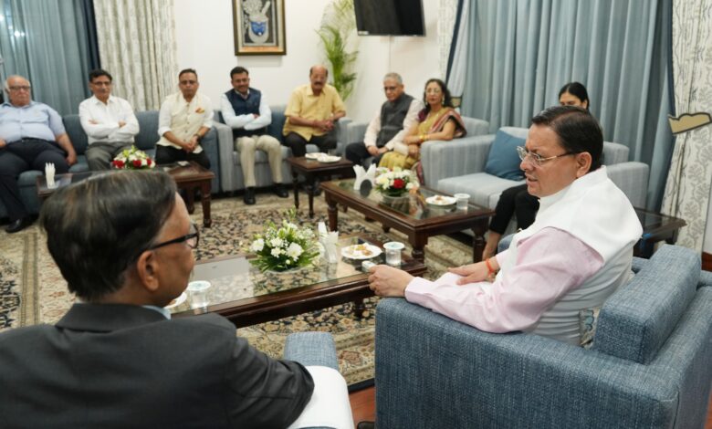 मुख्यमंत्री आवास में सीएम ने किया वित्त आयोग के प्रतिनिधिमंडल का स्वागत मुख्यमंत्री आवास में सीएम ने किया वित्त आयोग के प्रतिनिधिमंडल का स्वागत