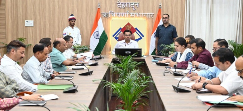अवैध निर्माण के खिलाफ होगी सख्त कार्रवाई, अनियमितता नहीं की जाएगी बर्दाश्त : डीएम अवैध निर्माण के खिलाफ होगी सख्त कार्रवाई, अनियमितता नहीं की जाएगी बर्दाश्त : डीएम
