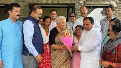 आत्मनिर्भरता की तस्दीक हैं हस्तशिल्प उत्पाद : डॉ धन सिंह रावत