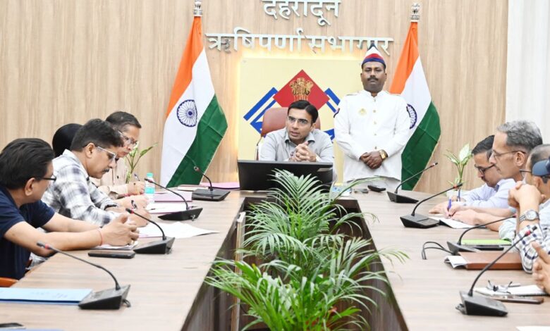 स्थिति भले ही नियंत्रण में हो, लेकिन सतर्कता बेहद जरूरी -डीएम स्थिति भले ही नियंत्रण में हो, लेकिन सतर्कता बेहद जरूरी -डीएम