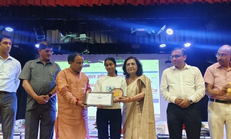 जरूरतमंद बच्चों को मिलेगा आरटीई का लाभ: डॉ धन सिंह रावत जरूरतमंद बच्चों को मिलेगा आरटीई का लाभ: डॉ धन सिंह रावत