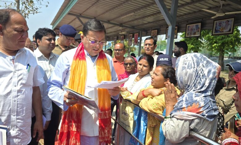 सीएम ने किया नगला तराई, खटीमा में 254 लाख की धनराशि से निर्माणाधीन मां पूर्णागिरी मंदिर का स्थलीय निरीक्षण सीएम ने किया नगला तराई, खटीमा में 254 लाख की धनराशि से निर्माणाधीन मां पूर्णागिरी मंदिर का स्थलीय निरीक्षण