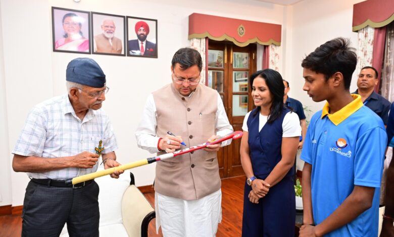 सीएम ने दिया आश्वासन, वंदना कटारिया के नाम पर रहेगा हरिद्वार हॉकी स्टेडियम सीएम ने दिया आश्वासन, वंदना कटारिया के नाम पर रहेगा हरिद्वार हॉकी स्टेडियम