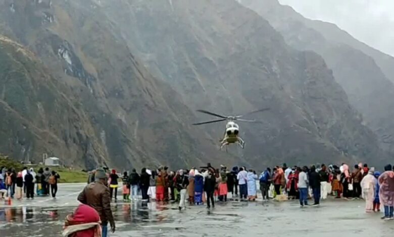 उत्तरकाशी हादसे के बाद रोकी गयी केदारनाथ हेली सेवा फिर बहाल