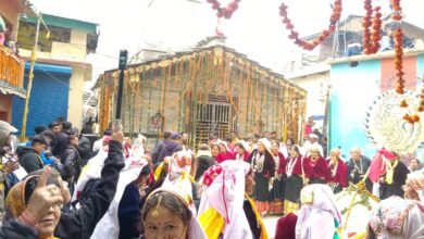 बदरीनाथ धाम के समीप माणा स्थित भगवान घंटाकर्ण मंदिर के कपाट खुले