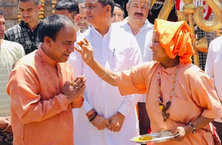 पर्यटन सर्किट से जोड़ा जायेगा पैठाणी का राहु मंदिरः डॉ. धन सिंह रावत पर्यटन सर्किट से जोड़ा जायेगा पैठाणी का राहु मंदिरः डॉ. धन सिंह रावत