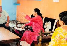ऋषिकेश की नाबालिग दुष्कर्म पीड़िता व उनके परिजनों से मिली महिला आयोग की अध्यक्ष