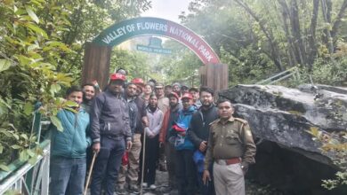 पर्यटकों के दीदार के लिए खुली विश्व प्रसिद्ध फूलों की घाटी