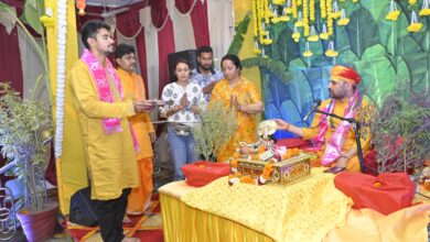 देहरादून में गूँज रही श्रीमद्भागवत कथा की रसधार: प्रथम स्कंध का भावपूर्ण वर्णन