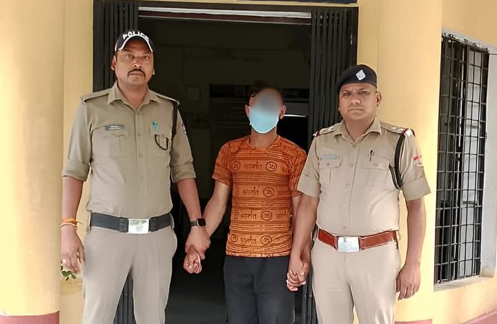 नाबालिग के प्रसव मामले में नामजद अभियुक्त को थाना थराली पुलिस ने किया गिरफ्तार नाबालिग के प्रसव मामले में नामजद अभियुक्त को थाना थराली पुलिस ने किया गिरफ्तार
