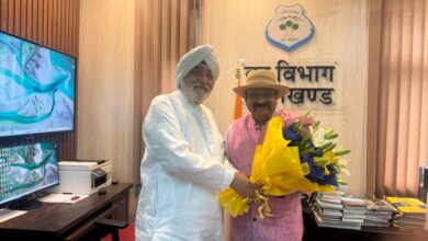 श्री हेमकुंट साहिब मैनेजमेंट ट्रस्ट के अध्यक्ष ने वन विभाग के प्रमुख समीर सिन्हा से कीे मुलाकात