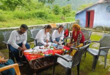 संवेदनशील प्रशासन प्रथम पंक्ति में आपदाग्रस्त गांव बटोली, प्रभावितों के द्वार, लगाया मेडिकल कैम्प संवेदनशील प्रशासन प्रथम पंक्ति में आपदाग्रस्त गांव बटोली, प्रभावितों के द्वार, लगाया मेडिकल कैम्प