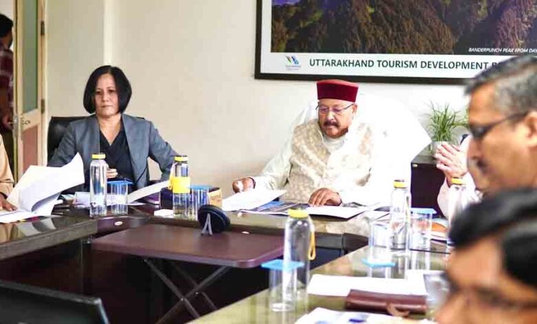 त्रियुगीनारायण को वैदिक पर्यटन विलेज के रूप में घोषित करें: महाराज 