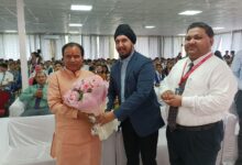 जीआरडी में उच्च शिक्षा मंत्री धन सिंह रावत ने किया मेधावी छात्रों का सम्मान जीआरडी में उच्च शिक्षा मंत्री धन सिंह रावत ने किया मेधावी छात्रों का सम्मान