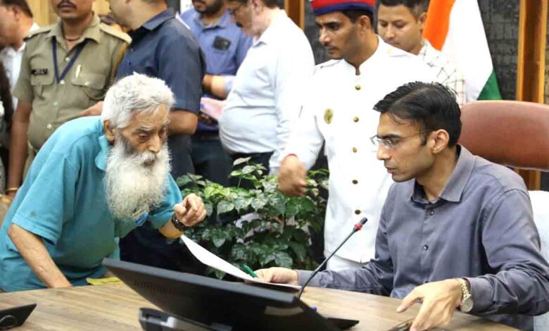 टिहरी बांध विस्थापितों के भू आवंटन घोटालेबाजों को जेल भेजने की तैयारी में जिला प्रशासन