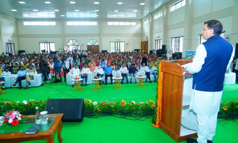 उत्तराखण्ड के 08 लाख 28 हजार 787 लाभार्थी किसान परिवारों को 184.25 करोड़ रु की धनराशि हस्तांतरित की गई उत्तराखण्ड के 08 लाख 28 हजार 787 लाभार्थी किसान परिवारों को 184.25 करोड़ रु की धनराशि हस्तांतरित की गई