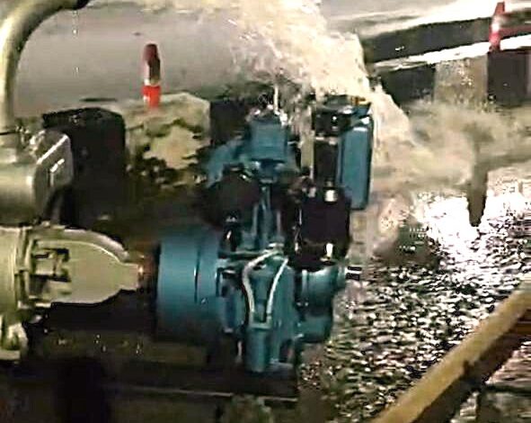 जलभराव क्षेत्रों से पानी की निकासी में उपयोगी साबित हो रहे जिला प्रशासन के हाई प्रेशर डी-वाटरिंग पंप