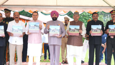 राज्यपाल एवं मुख्यमंत्री ने ‘‘संवैधानिक नेतृत्व प्रेरक अभिव्यक्ति’’ पुस्तक का किया विमोचन 