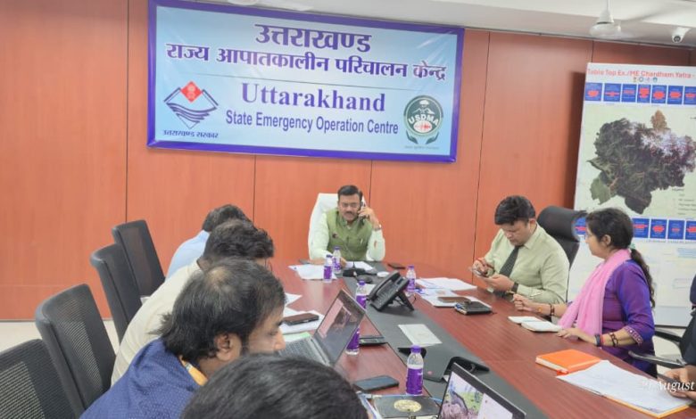 मुख्य सचिव ने राज्य आपदा कंट्रोल रूम पहुंच प्रदेश में अतिवृष्टि की जानकारी ली