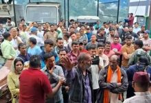 गोपेश्वर जिला अस्पताल में प्रसव के दौरान एक महिला की मौत, परिजनों ने कहा अस्पताल की लापरवाही गोपेश्वर जिला अस्पताल में प्रसव के दौरान एक महिला की मौत, परिजनों ने कहा अस्पताल की लापरवाही