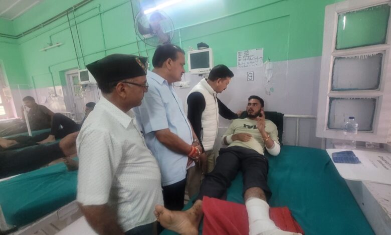 उत्तरकाशी धराली आपदा के घायलों की कुशल क्षेम लेते पीसीसी चीफ