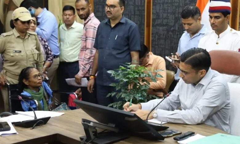 भारी वर्षा; आपदा जैसे हालात; जन दर्शन में फिर भी पहुंचे 78 फरियादी