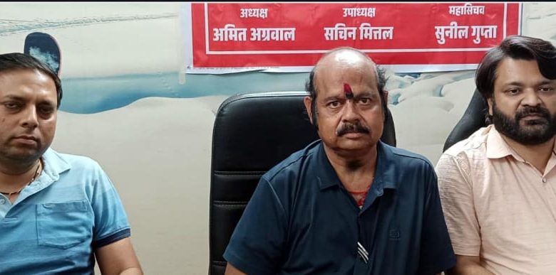 देवभूमि जल शक्ति कांट्रेक्टर वेलफेयर एसोसिएशन ने उत्तराखंड के मूल निवासी ठेकेदारों के हित में मुख्यमंत्री को ज्ञापन भेजा देवभूमि जल शक्ति कांट्रेक्टर वेलफेयर एसोसिएशन ने उत्तराखंड के मूल निवासी ठेकेदारों के हित में मुख्यमंत्री को ज्ञापन भेजा