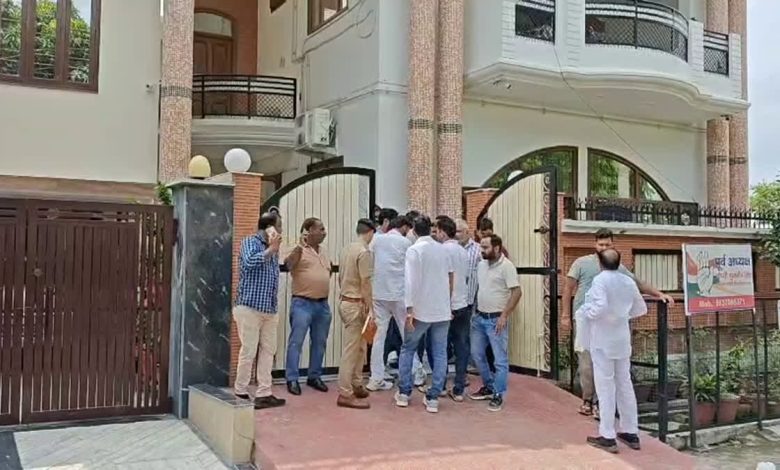 होटल कारोबारी की बेटी को बंधक बनाकर घर में बड़ी लूट