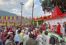 मायका पहुंची गौचर क्षेत्र की अधिष्ठात्री देवी मां कालिंका का माण्डा मंडप पनाई सेरा में हवन यज्ञ व पूजा पाठ के साथ देवी महोत्सव हुआ शुरू मायका पहुंची गौचर क्षेत्र की अधिष्ठात्री देवी मां कालिंका का माण्डा मंडप पनाई सेरा में हवन यज्ञ व पूजा पाठ के साथ देवी महोत्सव हुआ शुरू