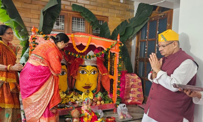 कैबिनेट मंत्री गणेश जोशी ने कौलागढ़ में मां नंदा-सुनन्दा की प्राण प्रतिष्ठा में किया पूजन, लिया मां नंदा-सुनन्दा का आशीर्वाद