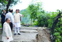 सीएम धामी ने अतिवृष्टि प्रभावित मसूरी रोड एवं किमाड़ी क्षेत्र का निरीक्षण किया