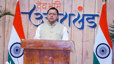 सीएम धामी ने किया सड़क चौड़ीकरण व सुदृढ़ीकरण कार्य का शिलान्यास