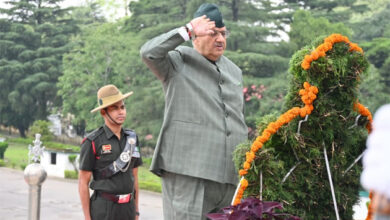 सैनिक कल्याण मंत्री गणेश जोशी ने लैंसडाउन वार मेमोरियल में शहीदों को पुष्पचक्र अर्पित कर दी श्रद्धांजलि