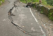 धंसने में लगा है बाबा केदार का शीतकालीन गद्दीस्थल धंसने में लगा है बाबा केदार का शीतकालीन गद्दीस्थल