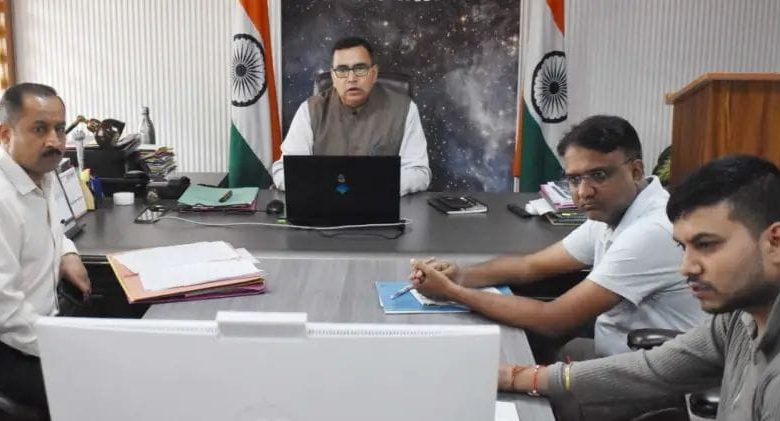 मुख्य विकास अधिकारी ने सभी विभागों से आपदा से हुई क्षतिग्रस्त परिसम्पत्तियों की रिपोर्ट मांगी