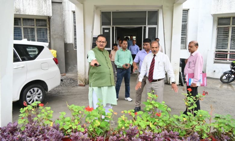 सैनिक कल्याण मंत्री जोशी ने किया देहरादून में सैनिक विश्राम गृह के जीर्णोद्धार कार्यों का निरीक्षण