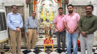 काशी रुद्राज़ ने यूपी टी20 में दूसरी ऐतिहासिक जीत के बाद द्वारकाधीश मंदिर में आशीर्वाद लेकर ट्रॉफी टूर शुरू किया